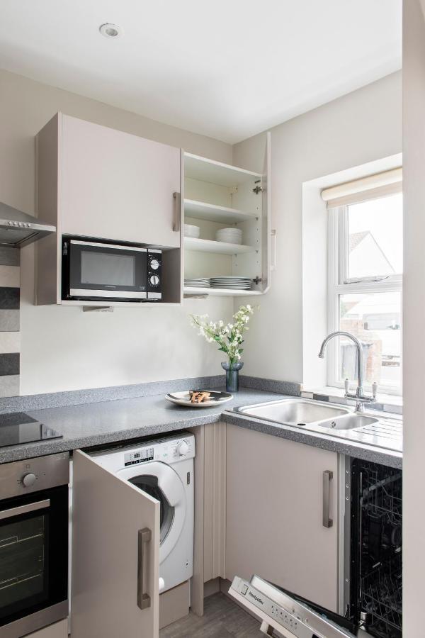 ซาโก้ เรดดิ้ง - คาสเซิล เครสเซนต์ Apartment ภายนอก รูปภาพ